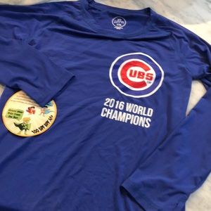 New with tags- CUBS rash guard